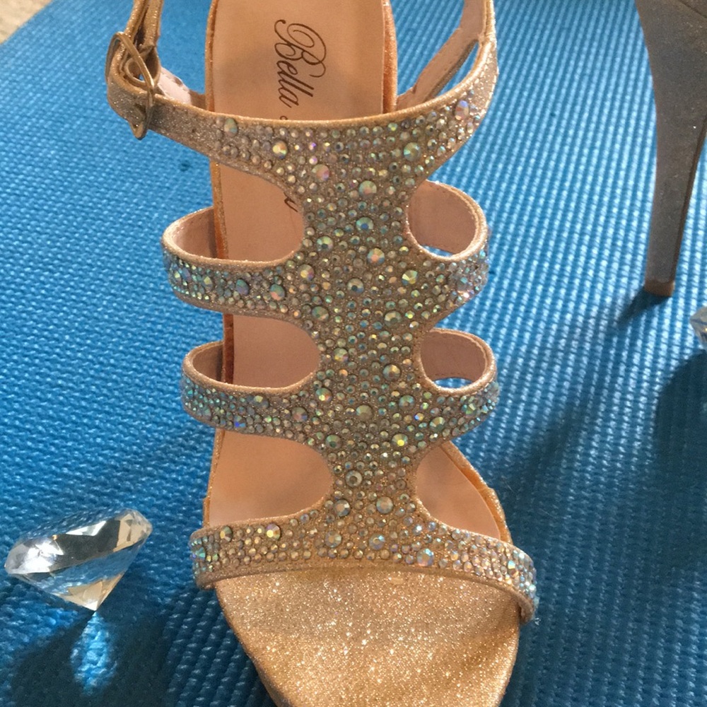 BRAND NEW formal heels